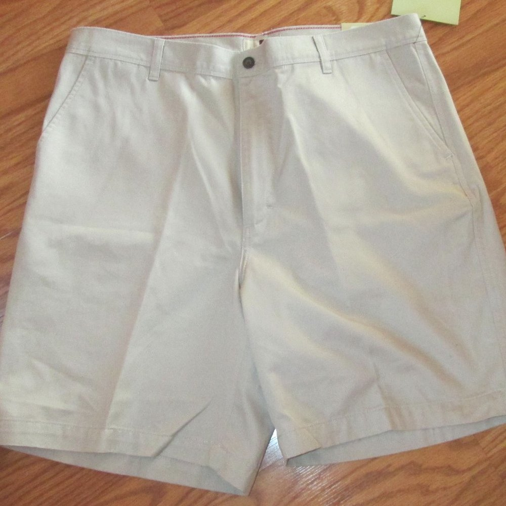 NWT Woolrich Khaki Shorts Size 36 waist